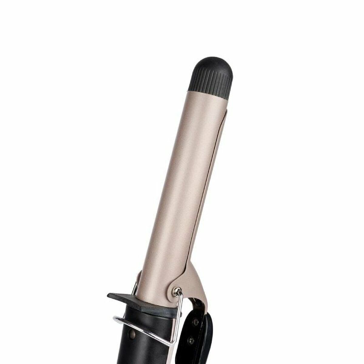 Detail of Tristar HD-2421 curling iron handle, featuring a sleek design and safety features.